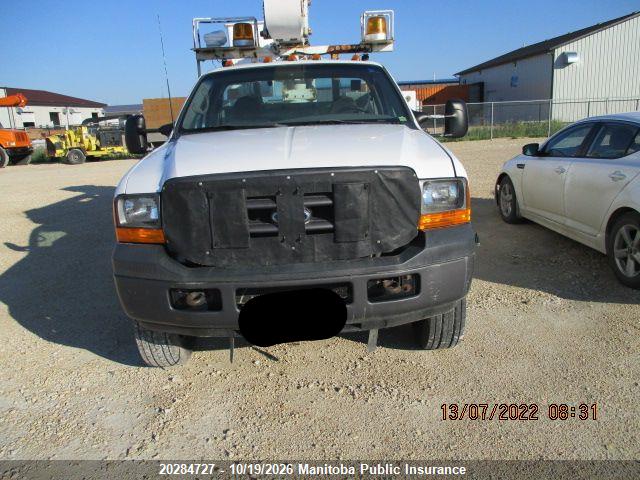 20284727 :رقم المزاد ، 1FDAF56FXYEB28977 vin ، 2000 Ford F550 Super Duty Xl مزاد بيع