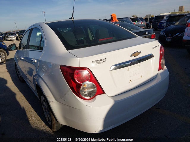 Chevrolet SONIC LT 2014 1G1JC5EH3E4193938 Image 3