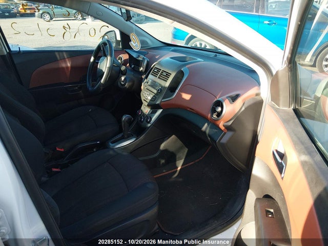 Chevrolet SONIC LT 2014 1G1JC5EH3E4193938 Image 5