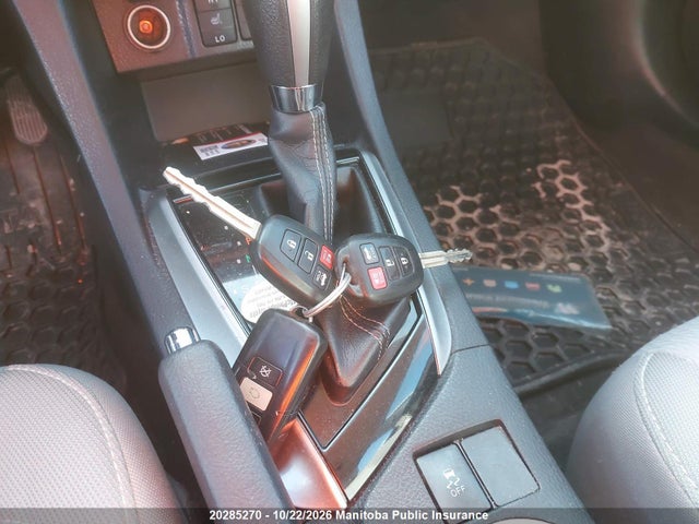 2T1BURHE2GC618096 Toyota COROLLA LE
