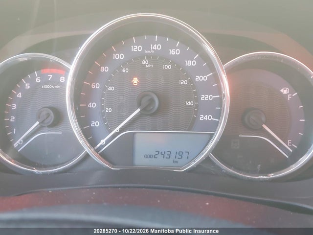 2T1BURHE2GC618096 Toyota COROLLA LE