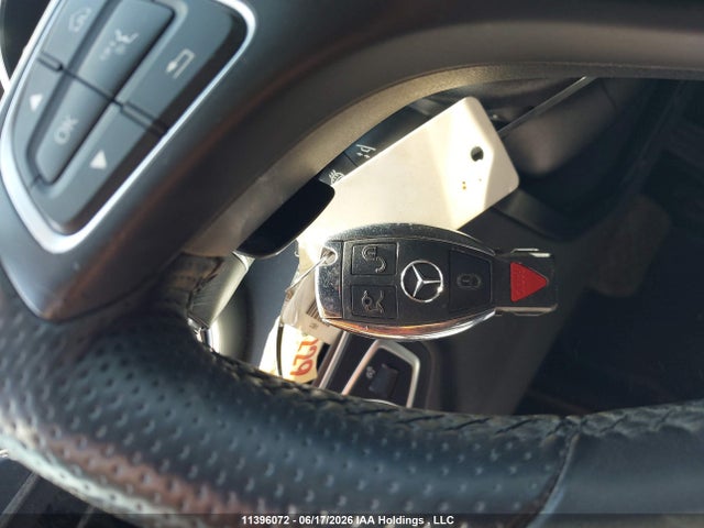 2018 Mercedes-benz C 300 4matic მანქანა იყიდება აუქციონზე, vin: 55SWF4KB1JU258804, აუქციონის ნომერი: 11396072