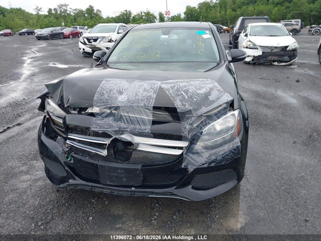2018 Mercedes-benz C 300 4matic მანქანა იყიდება აუქციონზე, vin: 55SWF4KB1JU258804, აუქციონის ნომერი: 11396072