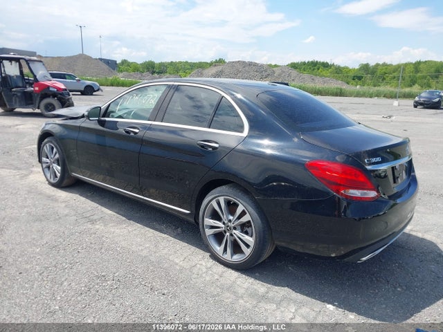 2018 Mercedes-benz C 300 4matic მანქანა იყიდება აუქციონზე, vin: 55SWF4KB1JU258804, აუქციონის ნომერი: 11396072