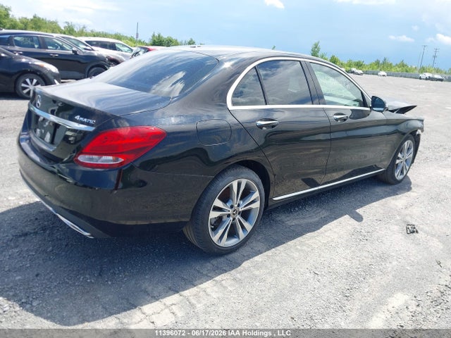 2018 Mercedes-benz C 300 4matic მანქანა იყიდება აუქციონზე, vin: 55SWF4KB1JU258804, აუქციონის ნომერი: 11396072