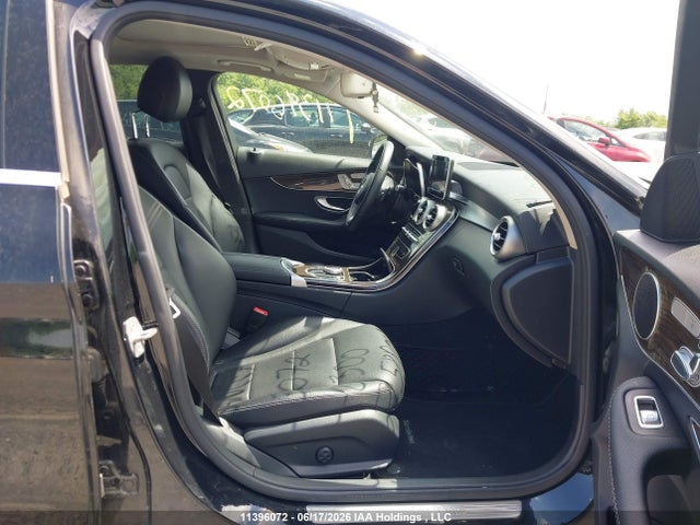 2018 Mercedes-benz C 300 4matic მანქანა იყიდება აუქციონზე, vin: 55SWF4KB1JU258804, აუქციონის ნომერი: 11396072