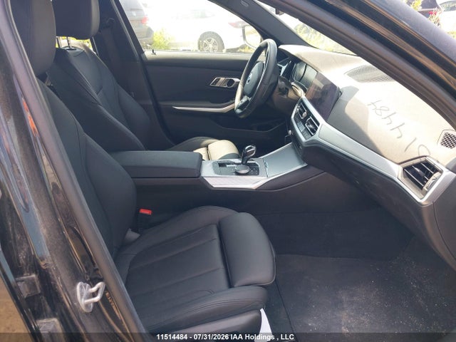 11514484 :رقم المزاد ، 3MW5R7J01M8B64207 vin ، 2021 Bmw 330xi مزاد بيع