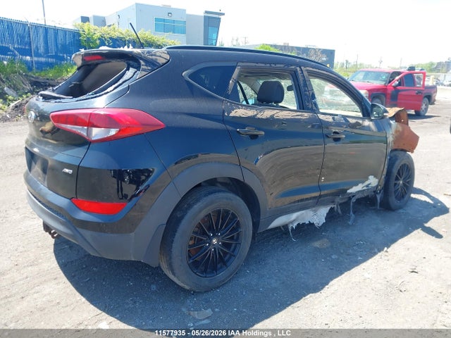 KM8J3CA41HU494982 Hyundai Tucson Limited/sport And Eco/se