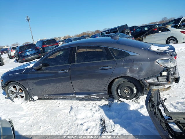 1HGCV1F90JA807500 Honda Accord Touring