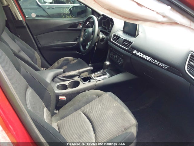 3MZBM1V78FM204783 Mazda pe