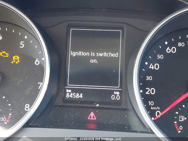 3VV0B7AX9JM158867 Volkswagen TIGUAN S