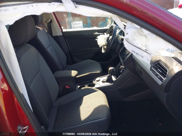 3VV0B7AX9JM158867 Volkswagen TIGUAN S