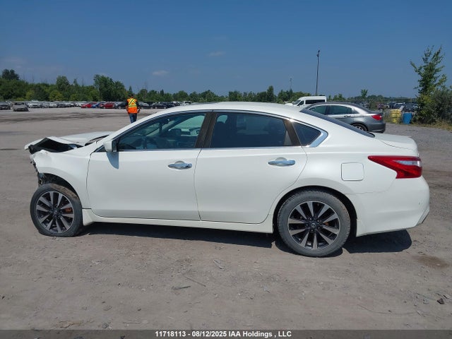1N4AL3AP7HN304505 Nissan 2017