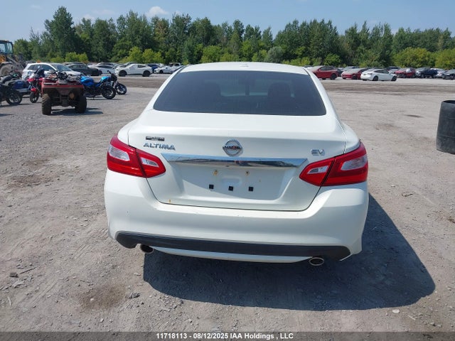 1N4AL3AP7HN304505 Nissan 2017