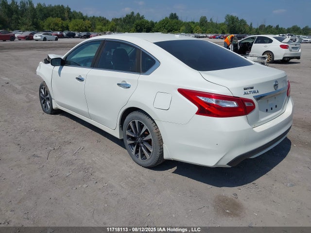 1N4AL3AP7HN304505 Nissan 2017