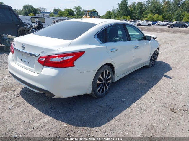 1N4AL3AP7HN304505 Nissan 2017