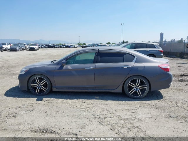 11723340 :رقم المزاد ، 1HGCR3F96HA800836 vin ، 2017 Honda Accord Touring مزاد بيع