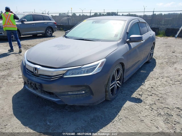 11723340 :رقم المزاد ، 1HGCR3F96HA800836 vin ، 2017 Honda Accord Touring مزاد بيع
