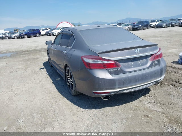 11723340 :رقم المزاد ، 1HGCR3F96HA800836 vin ، 2017 Honda Accord Touring مزاد بيع