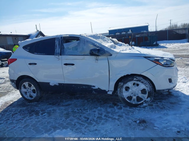 KM8JT3AFXFU055181 Hyundai Tucson Gl