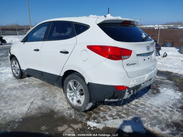 KM8JT3AFXFU055181 Hyundai Tucson Gl