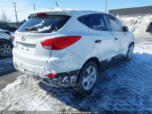 KM8JT3AFXFU055181 Hyundai Tucson Gl