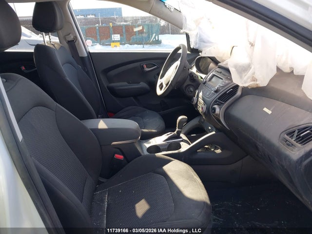 KM8JT3AFXFU055181 Hyundai Tucson Gl