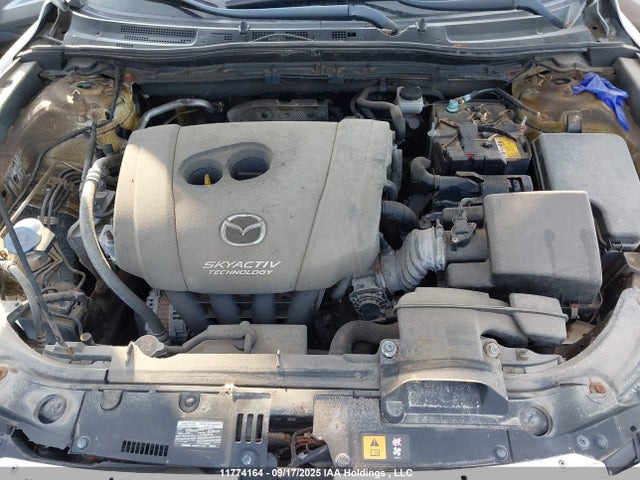 JM1BN1V70J1159800 Mazda pe