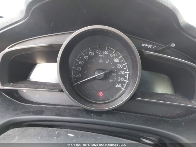 JM1BN1V70J1159800 Mazda pe