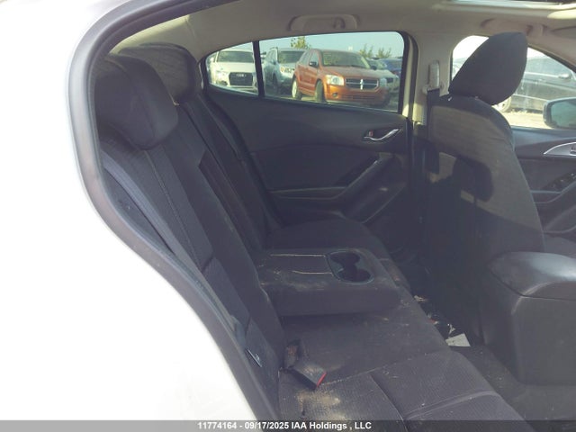 JM1BN1V70J1159800 Mazda pe