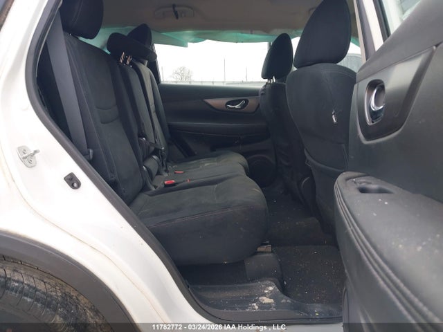 11782772 :رقم المزاد ، 5N1AT2MT7FC866647 vin ، 2015 Nissan Rogue S/sl/sv مزاد بيع