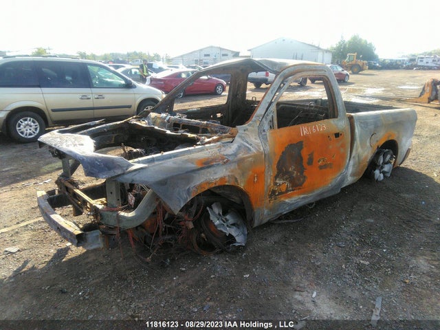 3C6JR7CT8FG540216 RAM 1500 Sport