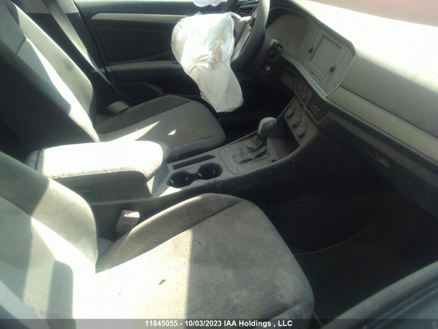 3VWC57BUXKM266288 Volkswagen Jetta Comfortline