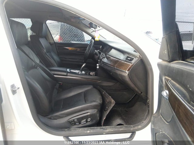 11882144 :رقم المزاد ، WBAYB6C53DD223992 vin ، 2013 Bmw 7 Series 750i Xdrive مزاد بيع