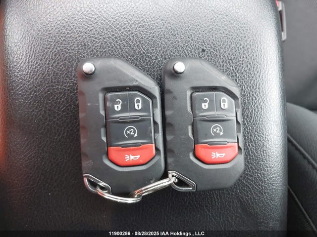 1C4HJXDG3PW519938 Jeep 2023