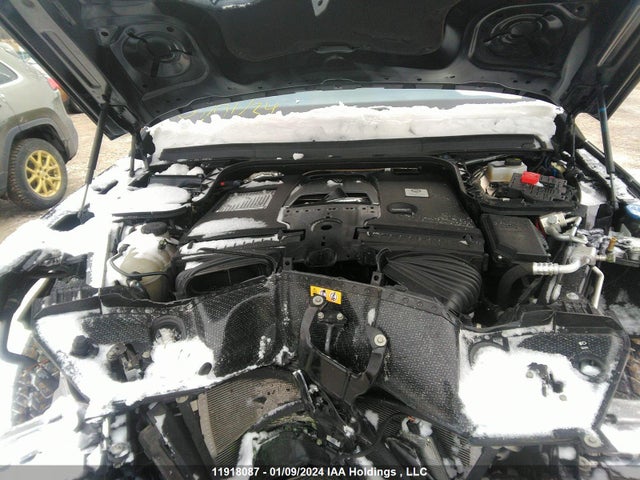 4JGFD8KB9NA828878 Mercedes-Benz m176
