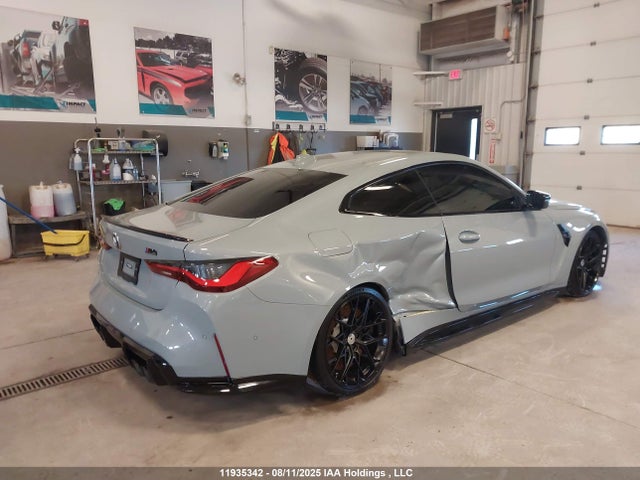 BMW M4 2022 WBS43AZ04NCJ49978 Image 4