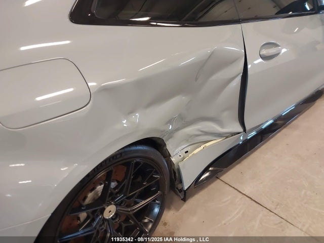 BMW M4 2022 WBS43AZ04NCJ49978 Image 6