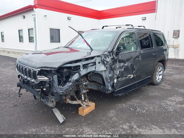 Jeep Wagoneer 2022 1C4SJVBT3NS147239 Image 2