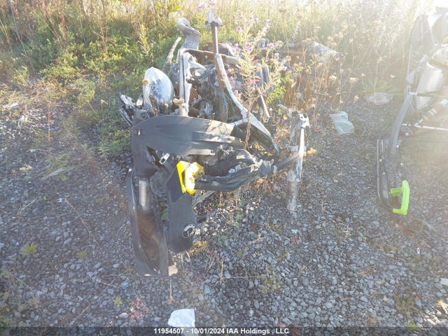 2BPSGNMA0MV000474 Skidoo Tundra