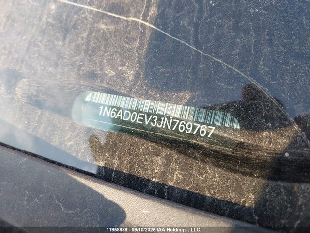 1N6AD0EV3JN769767 Nissan 2018