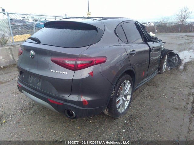 Alfa Romeo 2018 2018 ZASFAKNN6J7C05068 Image 4