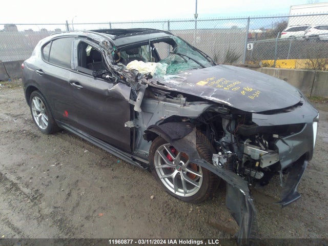 Alfa Romeo 2018 2018 ZASFAKNN6J7C05068 Image 6