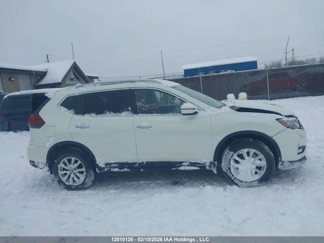 5N1AT2MV6JC798559 Nissan Rogue Sv/sl