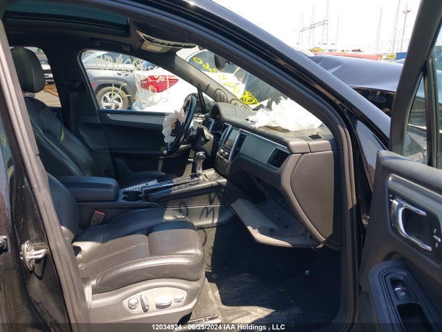 Porsche Macan 2016 WP1AB2A5XGLB46255 Image 5