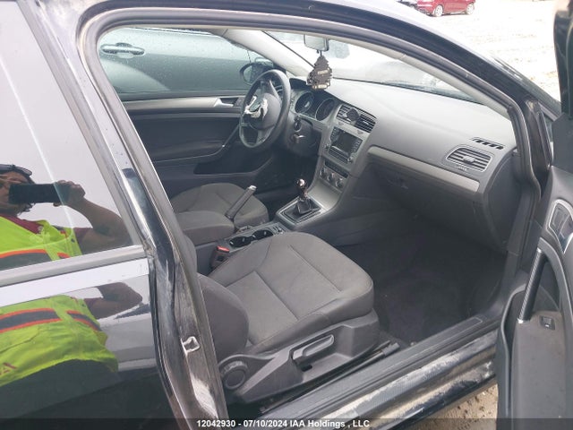 3VW817AU6HM035562 Volkswagen 1.8 tsi