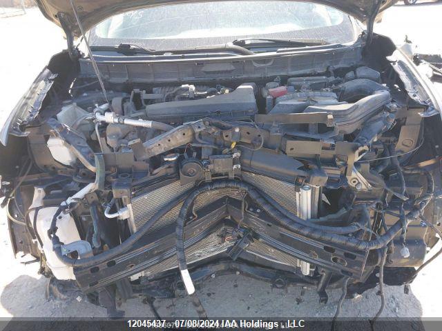 5N1AT2MV3JC718411 Nissan Rogue