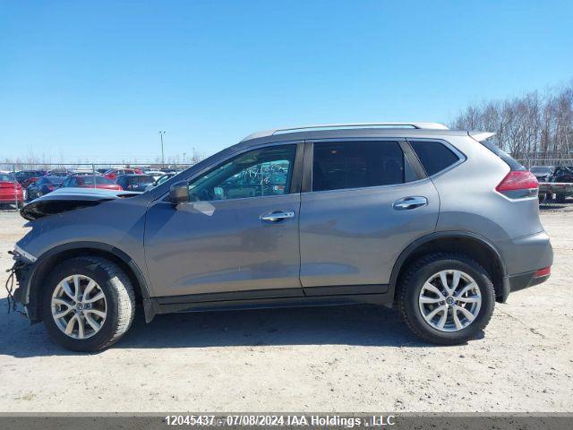 5N1AT2MV3JC718411 Nissan Rogue