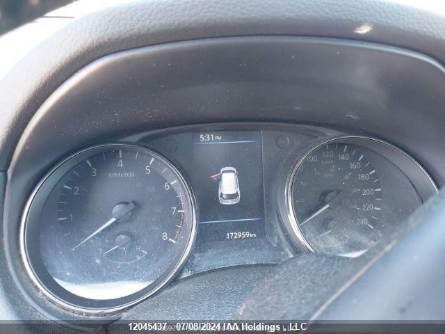 5N1AT2MV3JC718411 Nissan Rogue