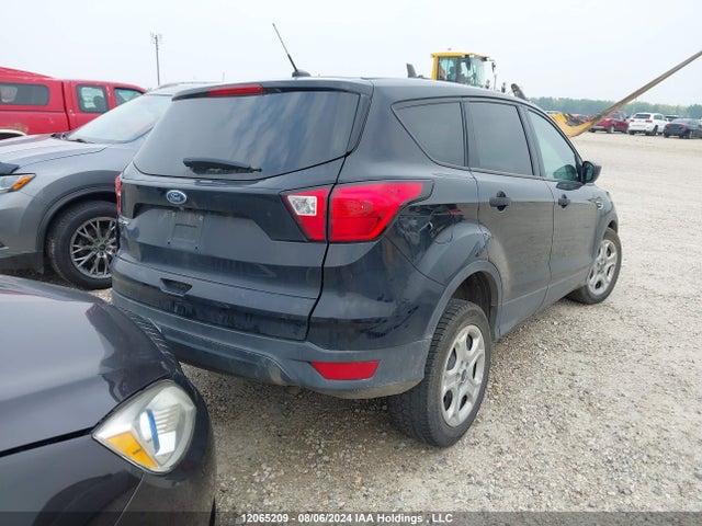 1FMCU0F74KUC16379 Ford ESCAPE S